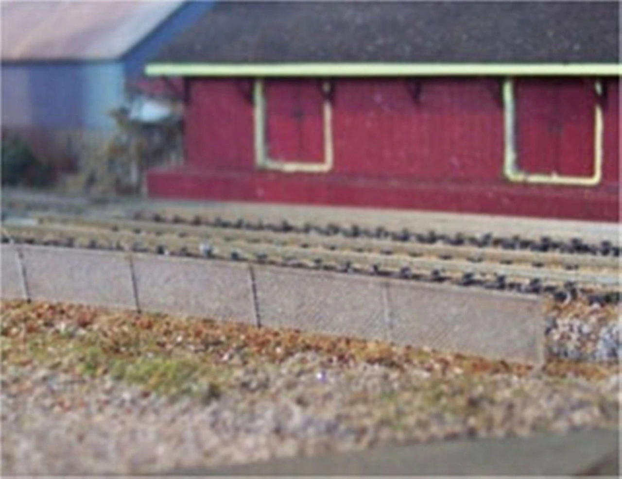 Osborn Models - 3071 - Chain Link Fence - N Scale Kit 3 Osborn Models - 3071 - Chain Link Fence - N Scale Kit