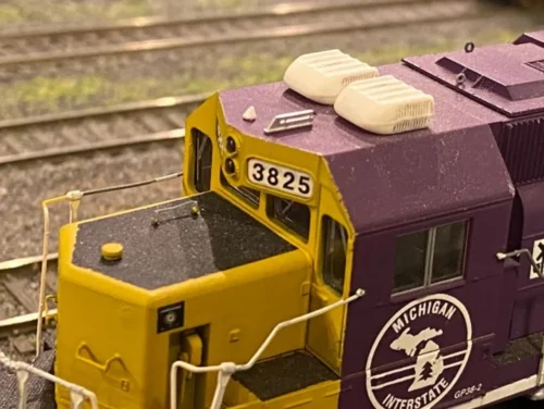 MACRail 867 - Locomotive Radio Antenna, Sinclair Style (8 Pieces) - HO Scale Kit