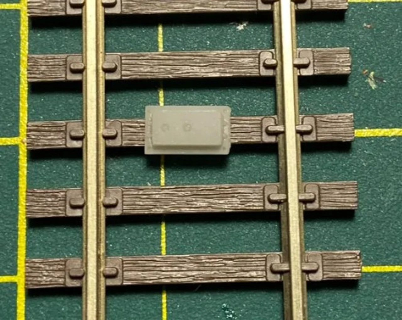 MACRail 202 - ACSES NEC PTC Track Transponders (10 Pack) - HO Scale 3 MACRail 202 - ACSES NEC PTC Track Transponders (10 Pack) - HO Scale