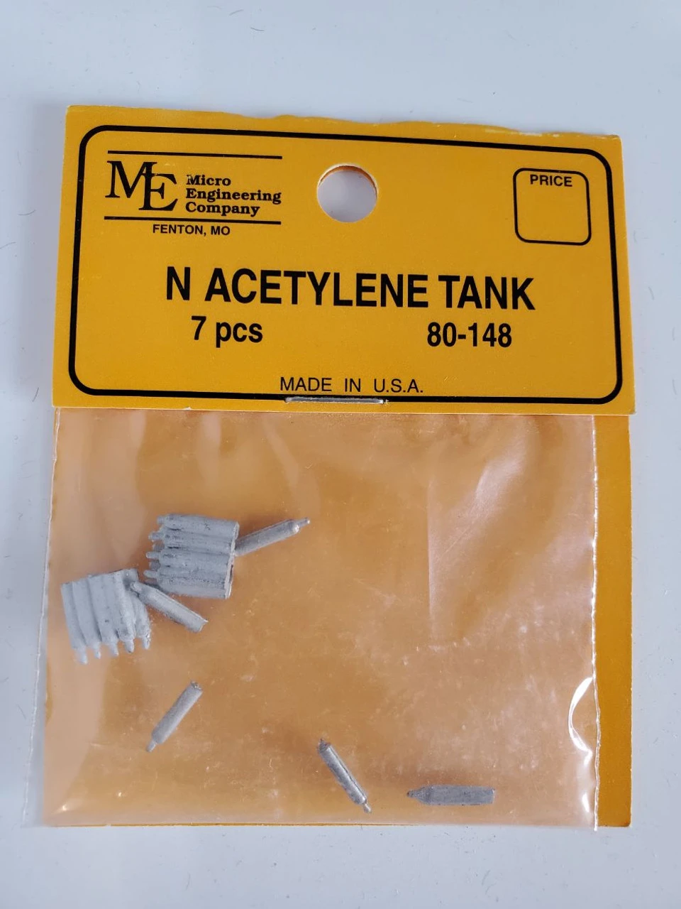 Micro Engineering 80-148 - Acetylene Tank 7pcs - N Scale 3 Micro Engineering 80-148 - Acetylene Tank 7pcs - N Scale