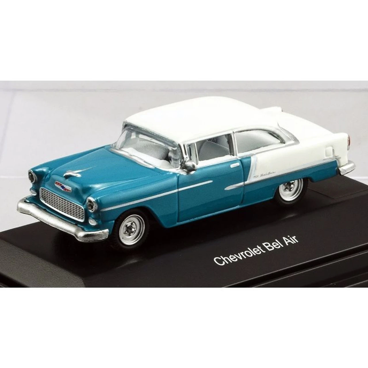 Schuco 452617503 - 1955 Chevy Bel Air Blue - HO Scale 3 Schuco 452617503 - 1955 Chevy Bel Air Blue - HO Scale
