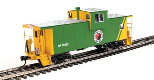 Walthers Mainline 910-8719 - International Extended Wide-Vision Caboose Northern Pacific (NP) 10423 - HO Scale
