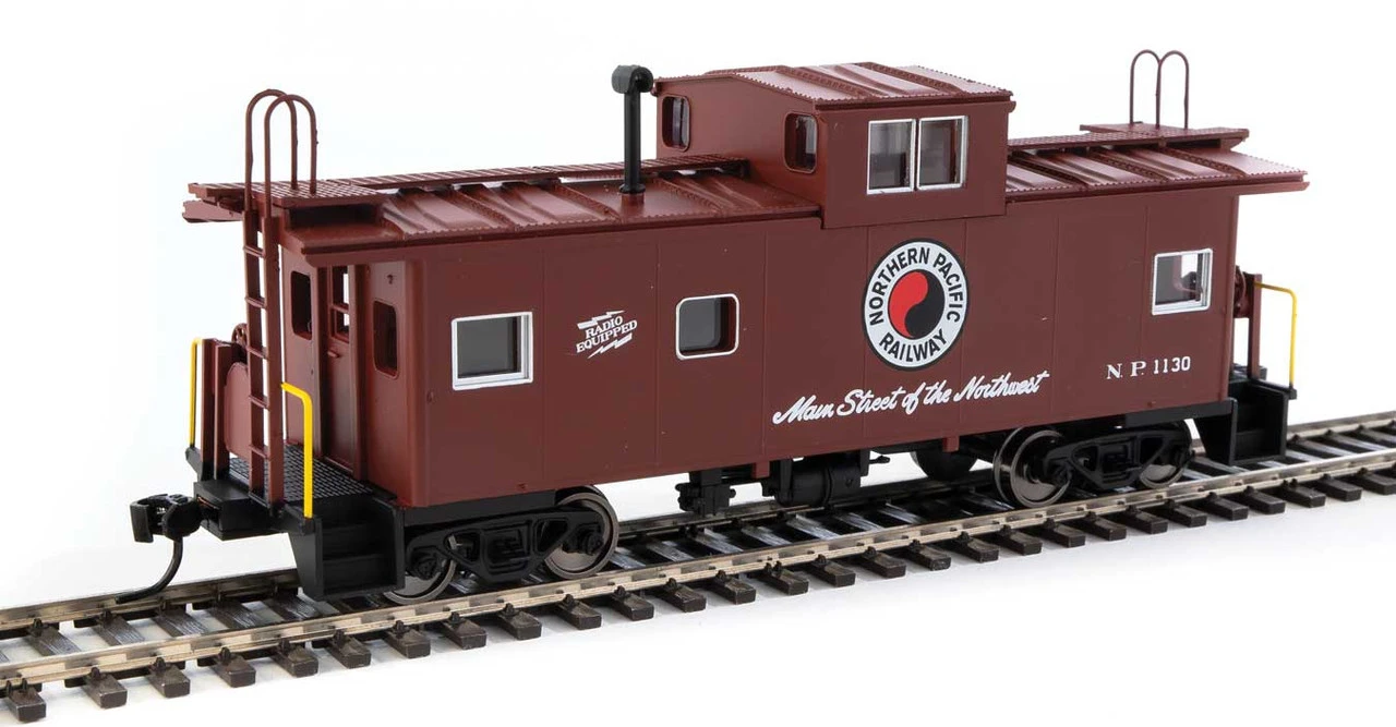 Walthers Mainline 910-8777 - International Wide-Vision Caboose Northern Pacific (NP) 1130 - HO Scale 3 Walthers Mainline 910-8777 - International Wide-Vision Caboose Northern Pacific (NP) 1130 - HO Scale